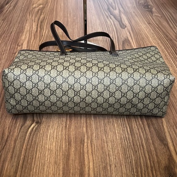 A313- ๐ฏ% authentic Gucci shoulder bag - Picture 12 of 16
